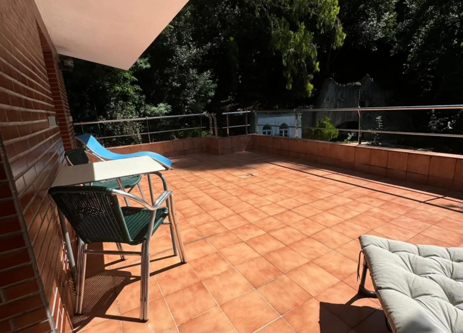 Habitacion Con Hermosas Vistas A Bilbao