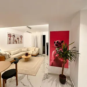 noon-city-center-apartment.albaniahotels.org/